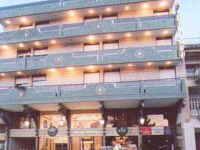 Jolly Hotel Игуменица Екстериор снимка