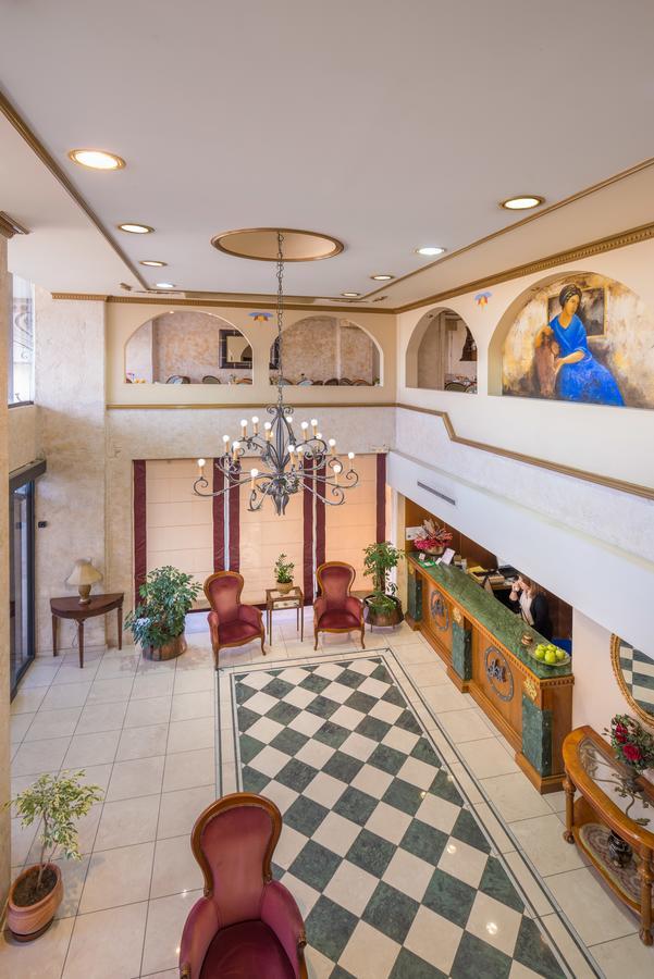 Jolly Hotel Игуменица Екстериор снимка