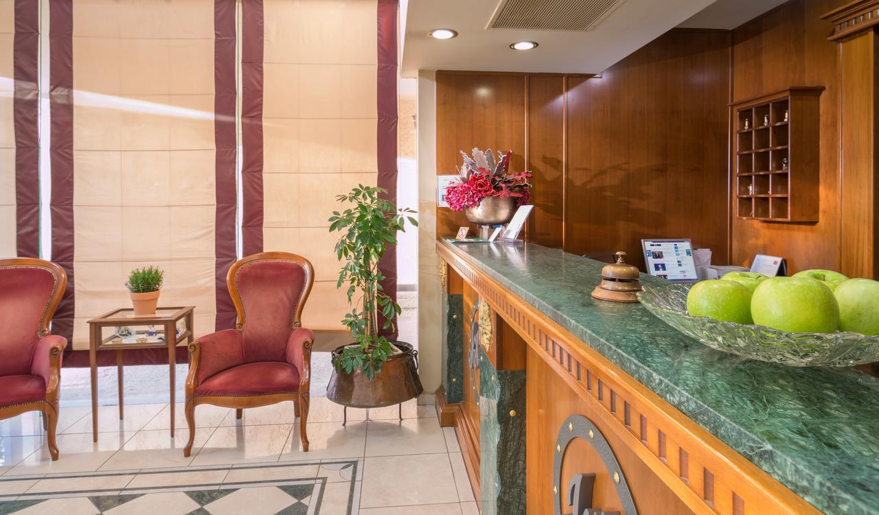 Jolly Hotel Игуменица Екстериор снимка
