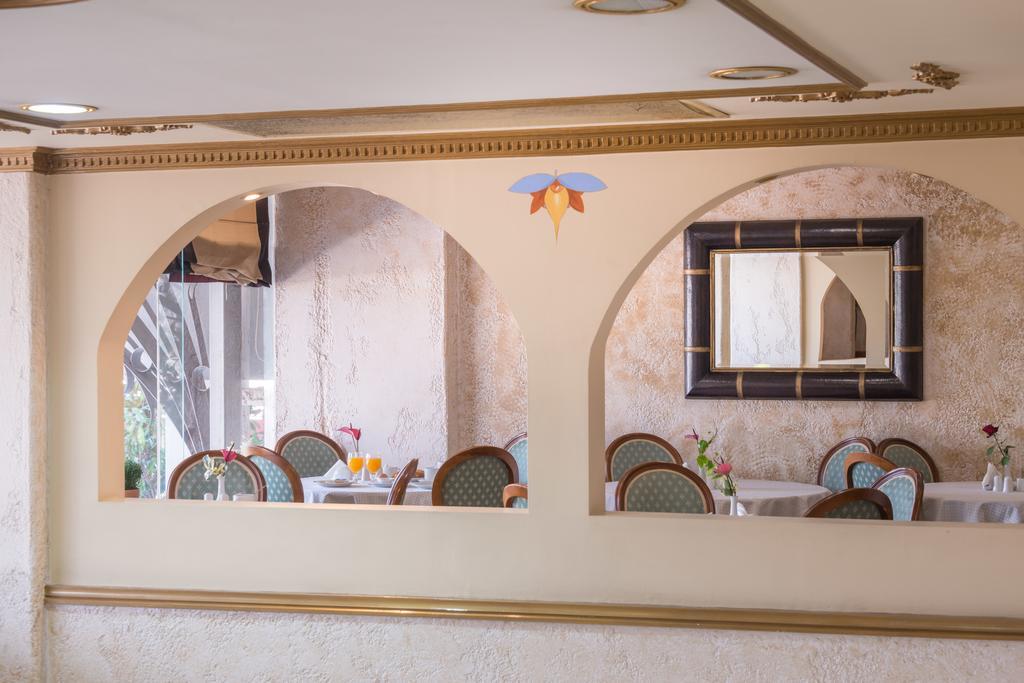 Jolly Hotel Игуменица Екстериор снимка